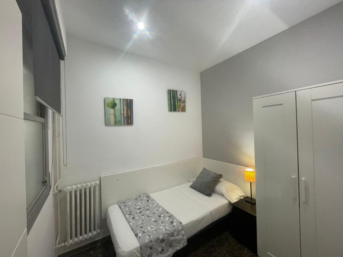 Family-Friendly Home In Central Barcelona 4Bdr Exterior foto