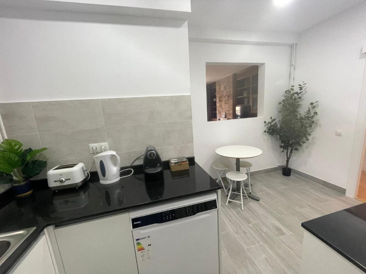 Family-Friendly Home In Central Barcelona 4Bdr Exterior foto
