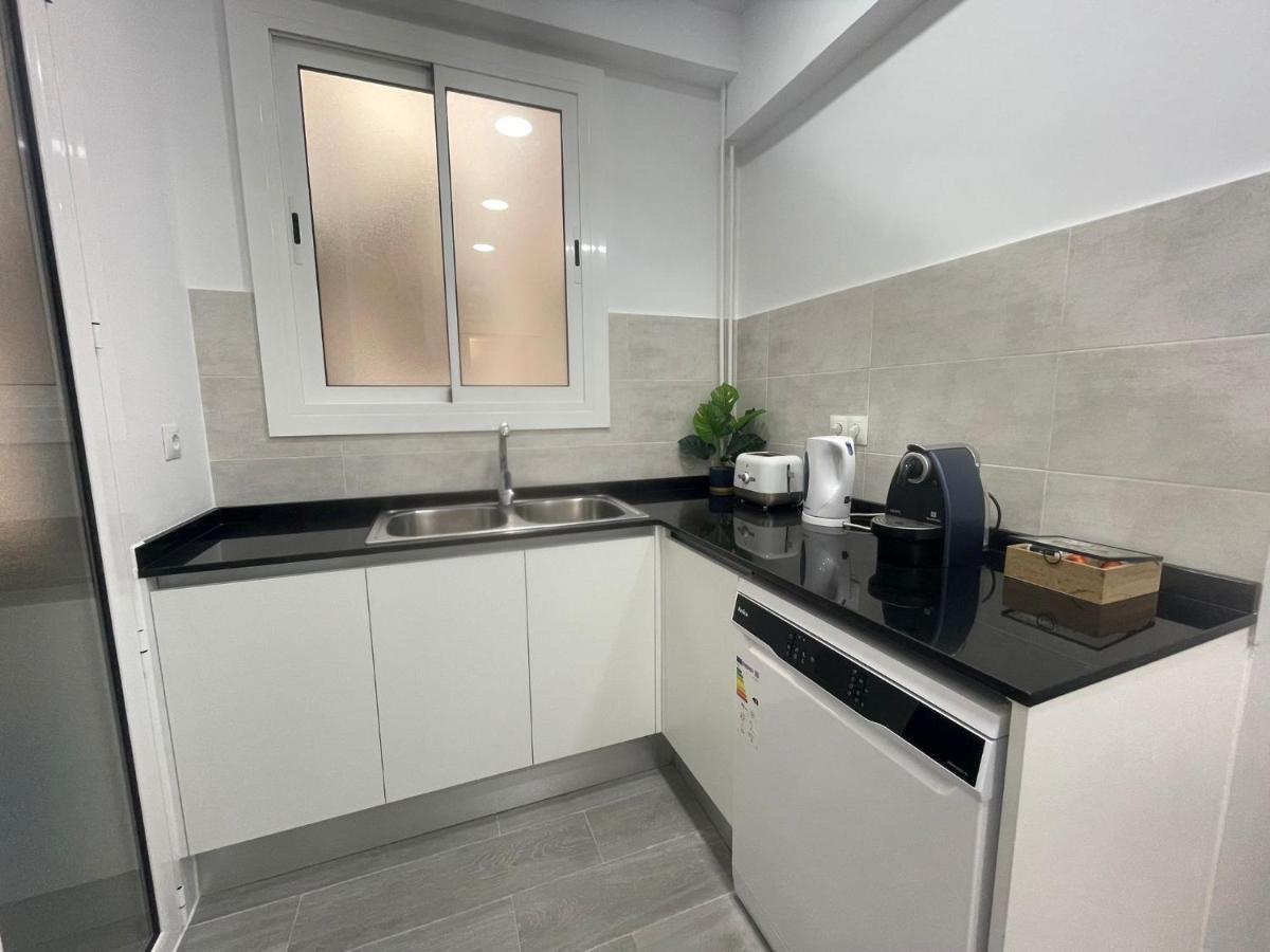 Family-Friendly Home In Central Barcelona 4Bdr Exterior foto