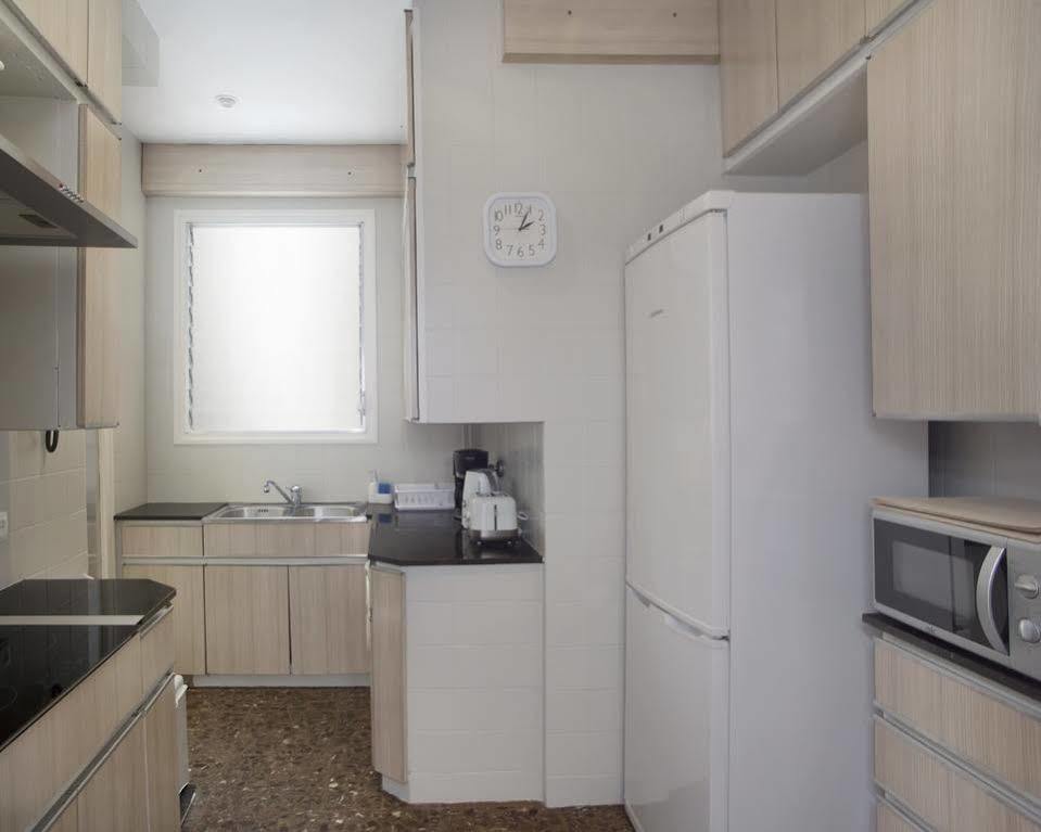 Family-Friendly Home In Central Barcelona 4Bdr Exterior foto
